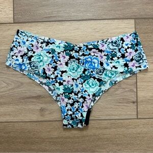 NWOT 2021 Victoria Secret Pink Floral Seamless No Show Cheekster S
